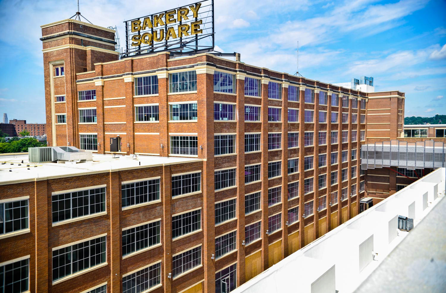 Wide angle view shot of Walnut Capital Building